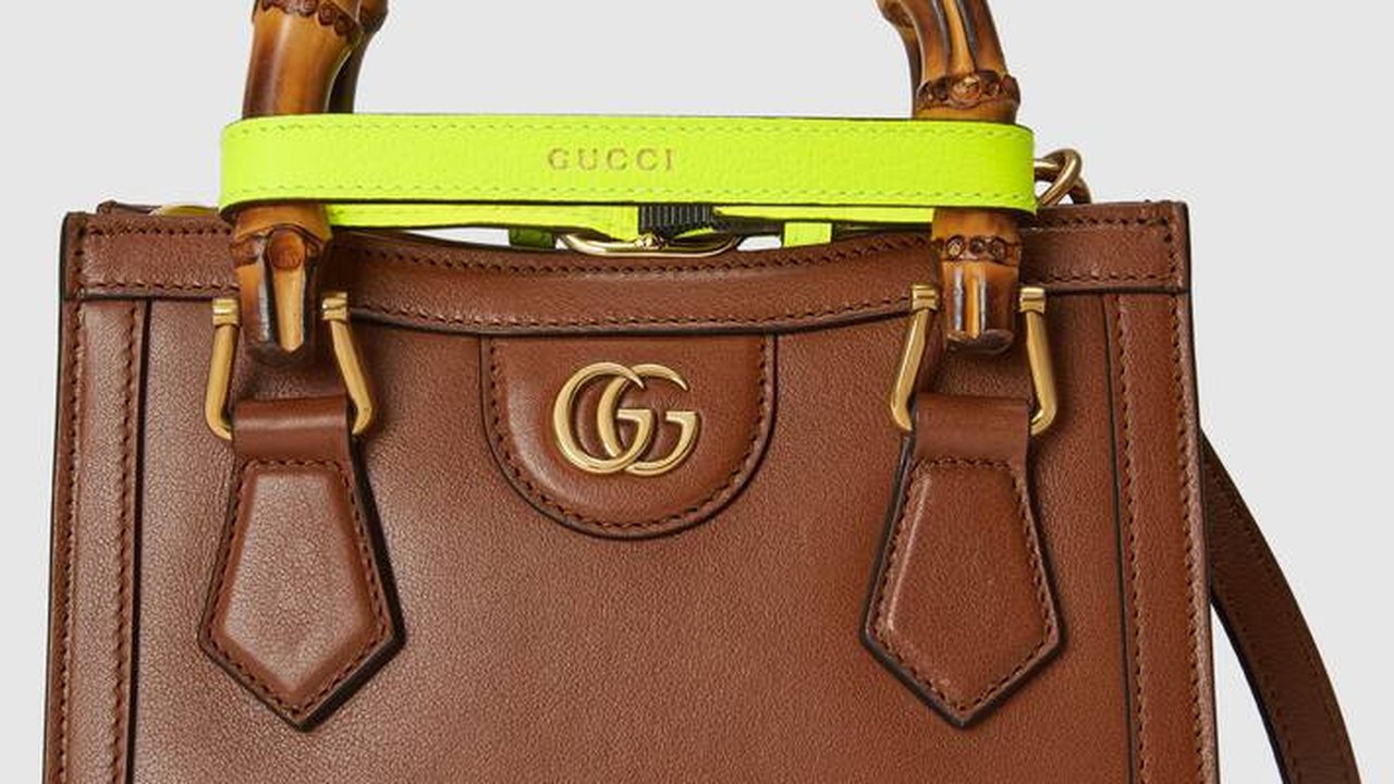 Begini tampilan tas Gucci favorit Putri Diana yang baru-baru ini telah di rilis ulang. (FOTO: Gucci.com).