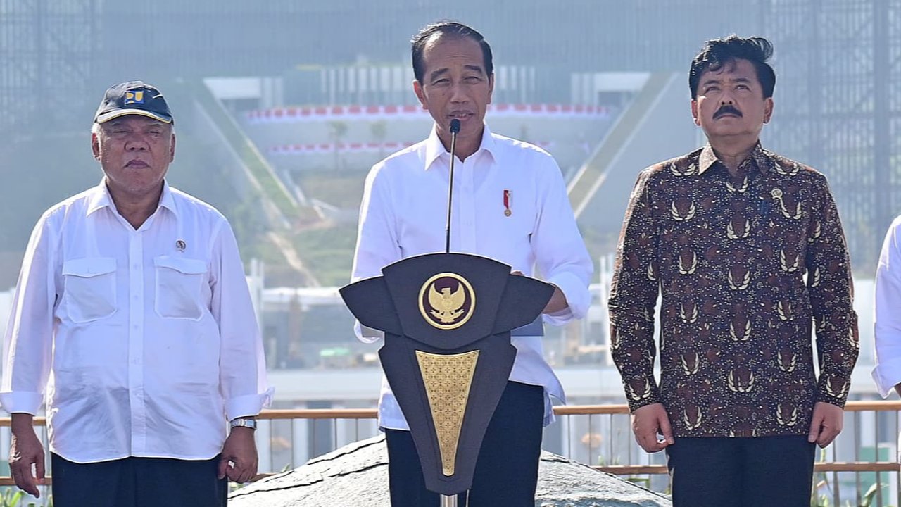 Nada Tegas dan Alis Naik, Jokowi Jawab Kabar Cawe-Cawe Internal Golkar