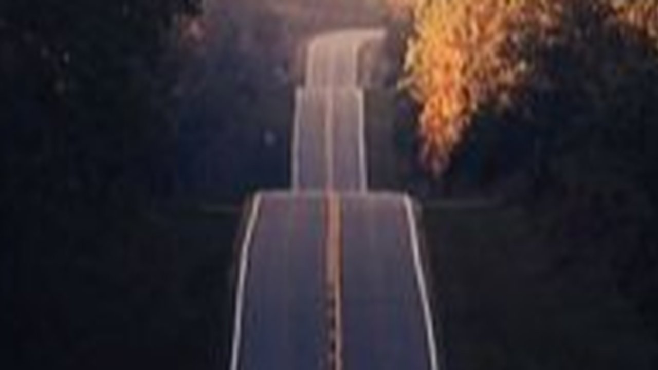 6 Cara Mencegah Mobil Matik Mundur saat Mengemudi di Tanjakan