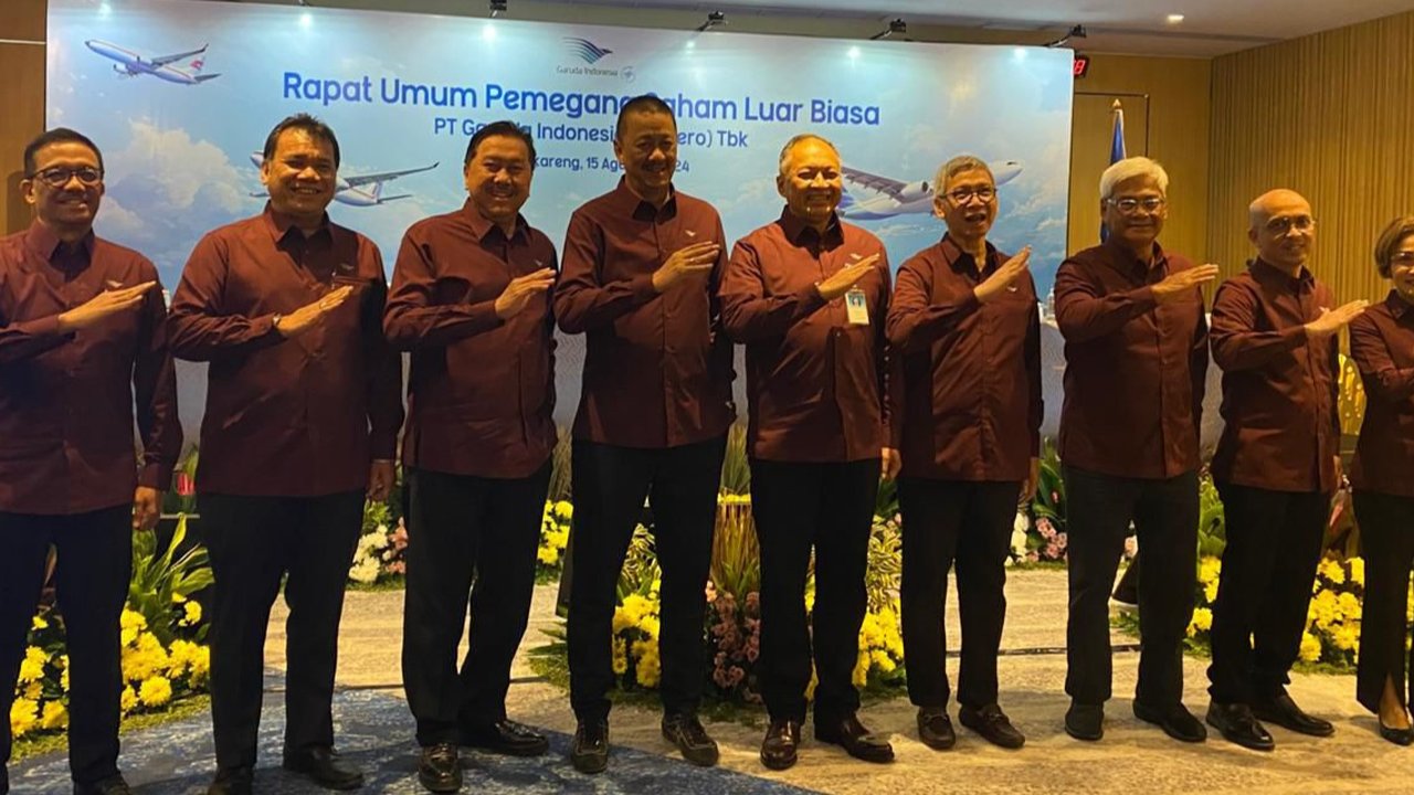 Menteri BUMN Erick Thohir mengakat Glenny Kairupan menjadi Komisaris PT Garuda Indonesia (Persero) Tbk. Itu tertuang dalam keputusan Rapat Umum Pemegang Saham Tahunan Luar Biasa (RUPSLB) perusahaan.