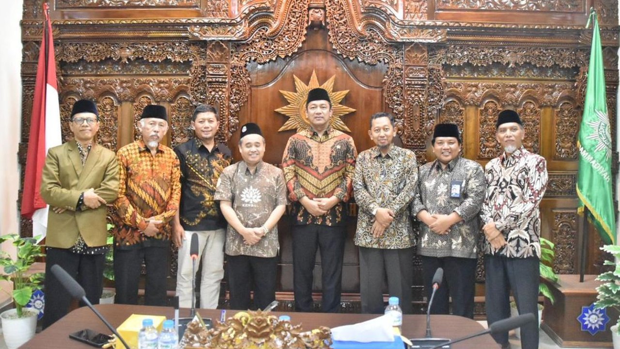 Hendi di Kantor PWM Jateng