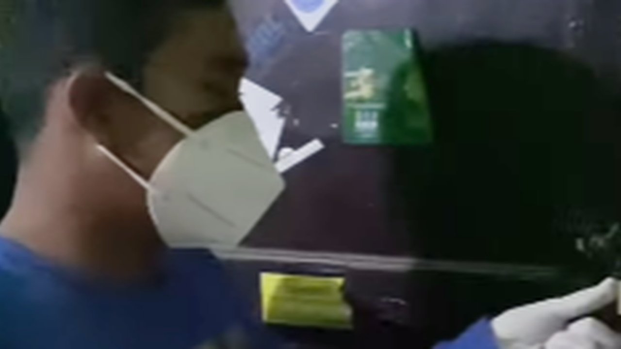 Cewek Dua Bulan Nunggak Kosan, Mengejutkan Pas Dibuka Pemilik Kamarnya jadi 'Tambak Lobster'