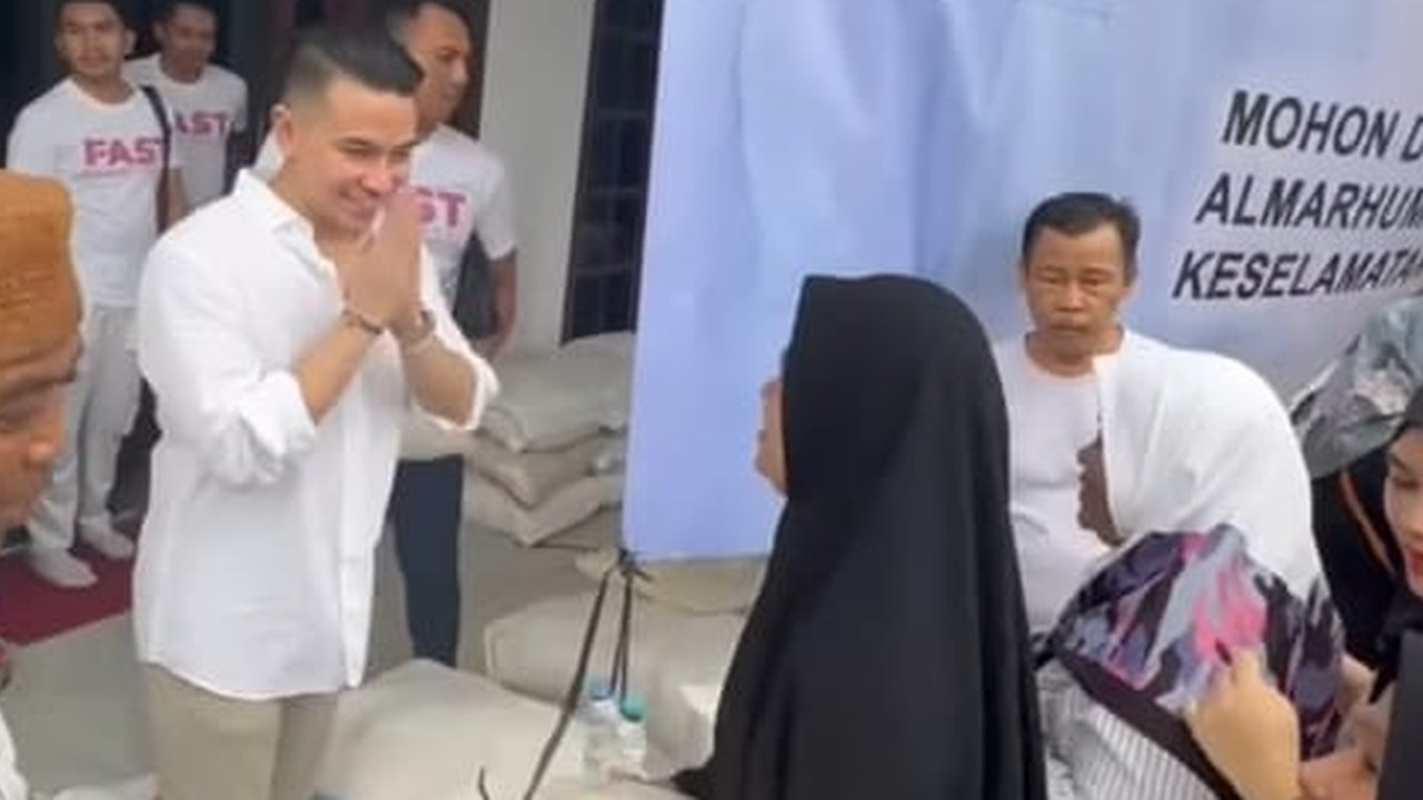 Anggi Pratama Sedekah Beras di Momen Ulang Tahun Mendiang Stevie Agnecya