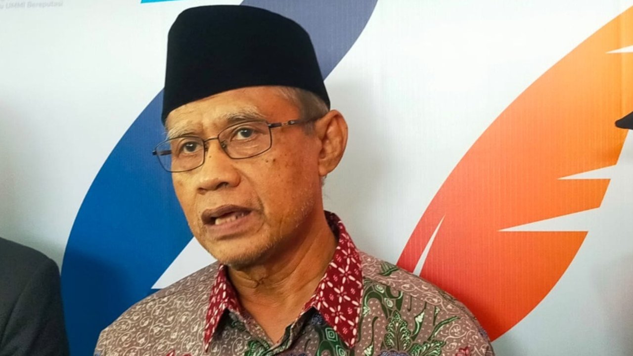 Ketum PP Muhammadiyah Haedar Nashir bersama civitas akademika Universitas Muhammadiyah Sukabumi (Liputan6.com/Fira Syahrin).