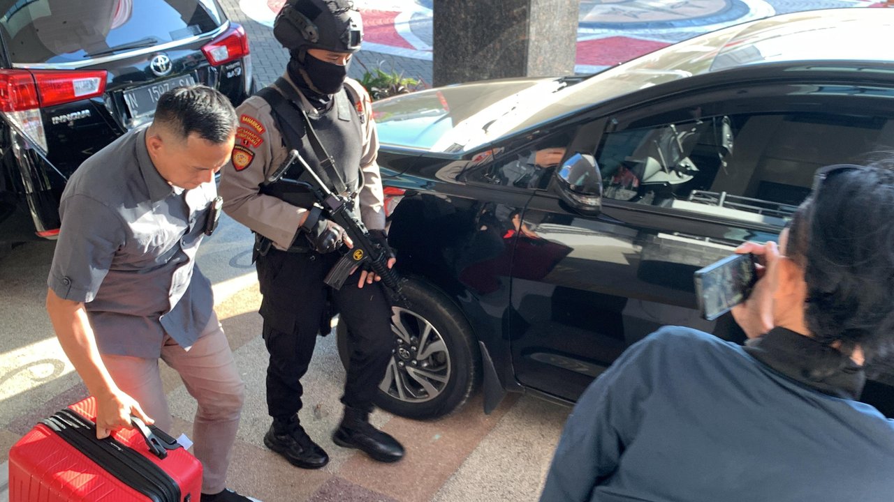 KPK geledah pemprov Jatim