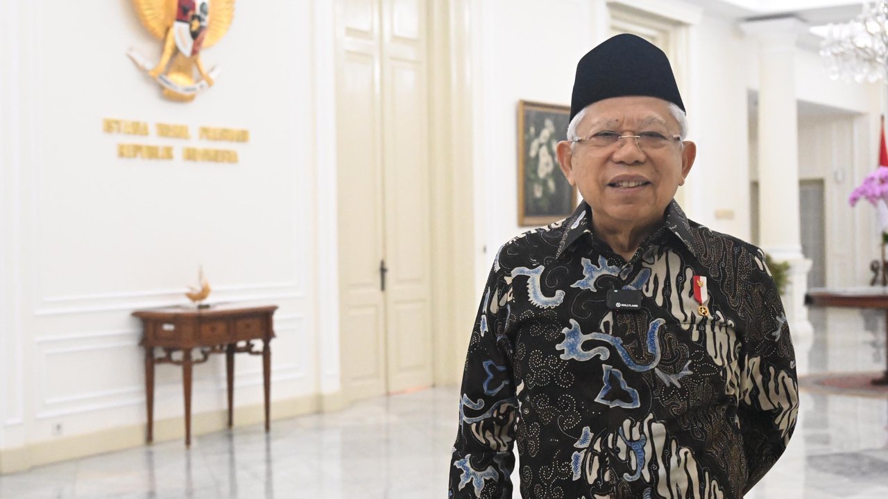 Wakil Presiden Ma'ruf Amin memberikan keterangan kepada wartawan di Bantul, Yogyakarta, Rabu (7/8/2024).