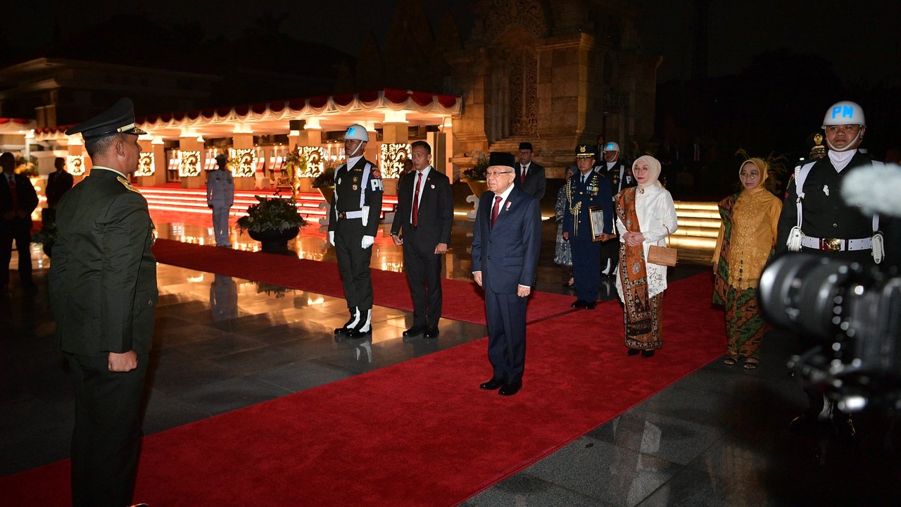 Momen Wapres Ma’ruf Amin Pimpin Apel Kehormatan dan Renungan Suci di TMP Kalibata