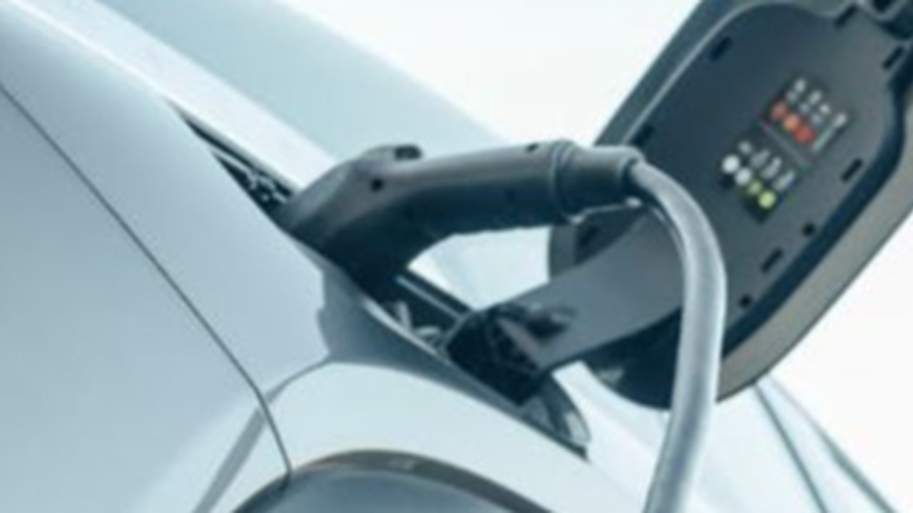 How Long Does It Take To Charge An Electric Vehicle at a Charging Station