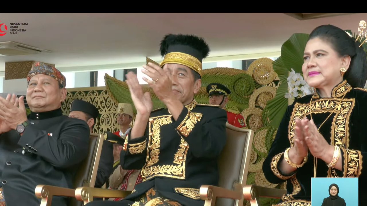 Jokowi dan Prabowo Duduk Berdampingan Saat Upacara HUT ke-79 RI di IKN