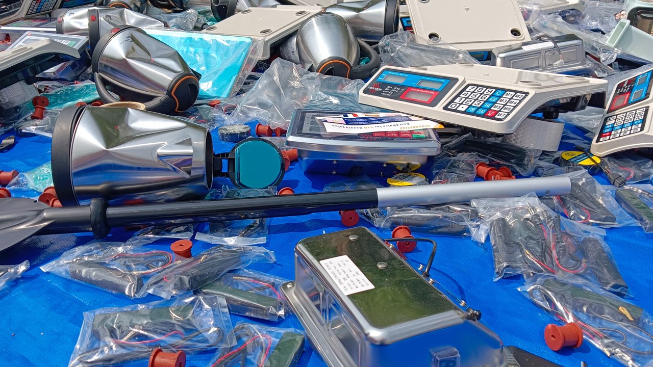 hasil penangkapan barang impor ilegal oleh Satgas Barang Impor Ilegal, Kementerian Perdagangan.