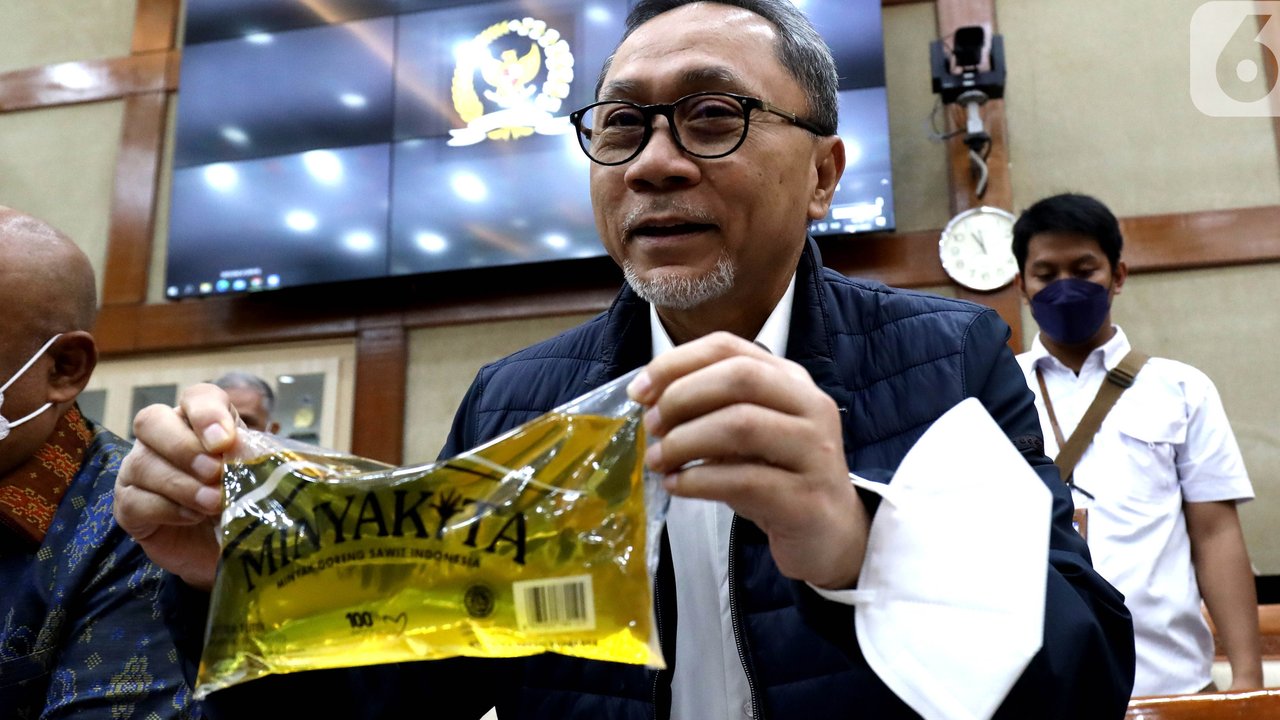 Menteri Perdagangan atau Mendag Zulkifli Hasan meluncurkan produk minyak goreng curah kemasan Minyakita, yang masuk ke dalam program Minyak Goreng Curah Rakyat (MGCR).