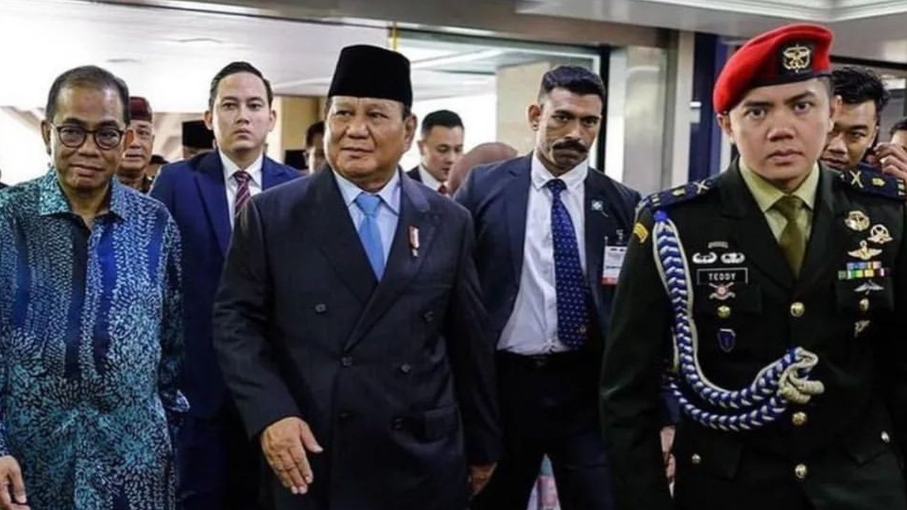 Dikawal Mayor TNI Teddy, Prabowo Pilih Jalan di Luar Karpet Merah saat Upacara Kemerdekaan di IKN