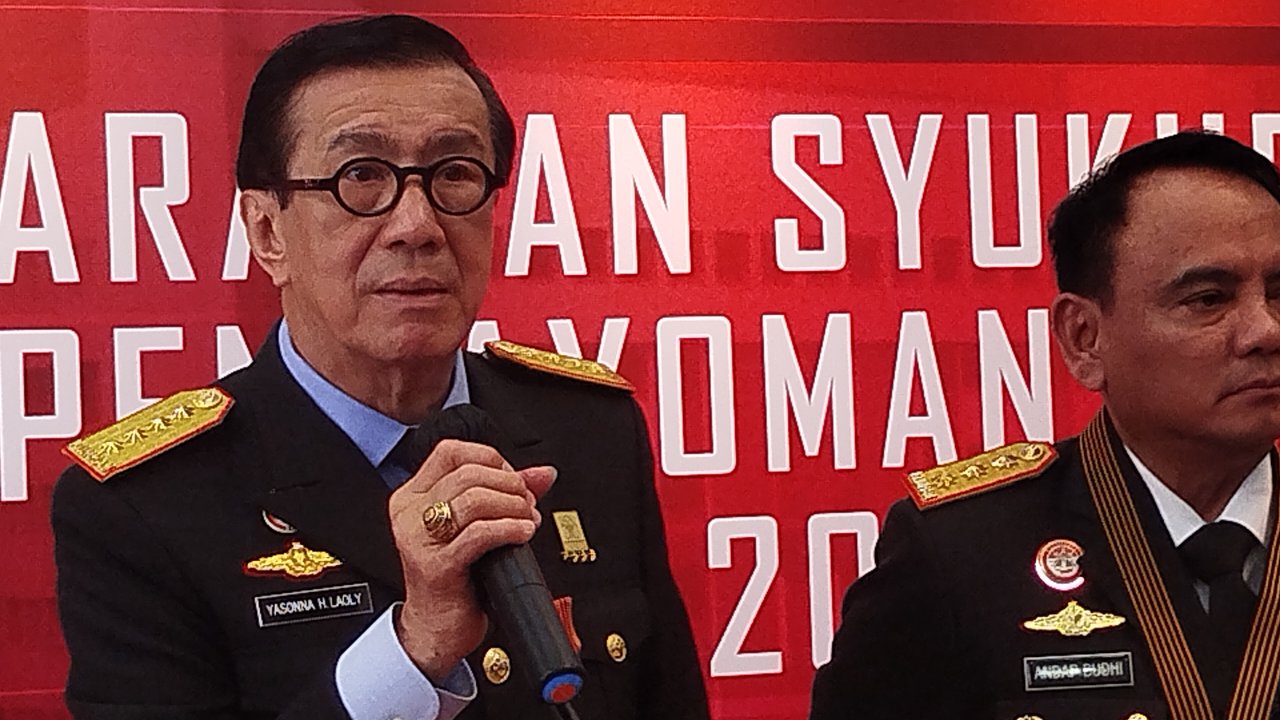 Menteri Hukum dan Hak Asasi Manusia, Yasonna H. Laoly, saat memimpin Upacara Hari Bakti Pemasyarakatan (HBP) ke-60 di lapangan Kementerian Hukum dan Hak Asasi Manusia, Senin (29/4/2024). (