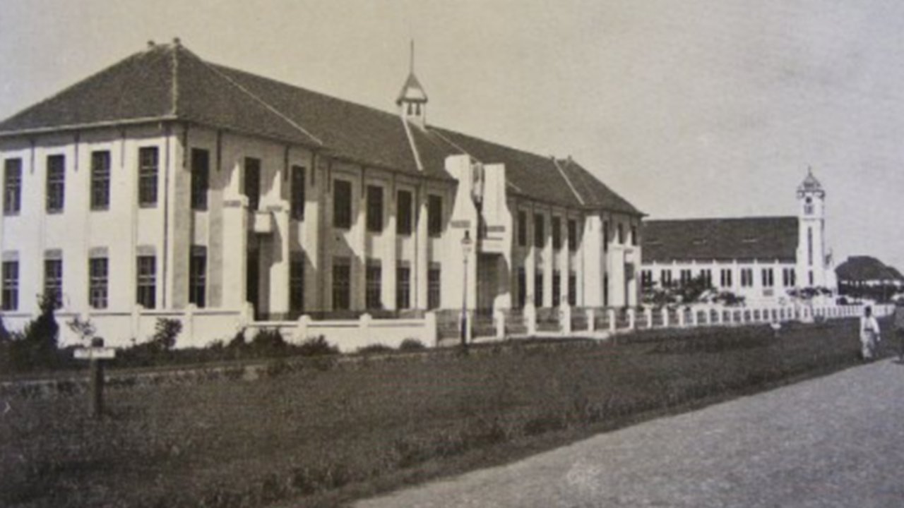 SMAK St. Louis 1 Surabaya