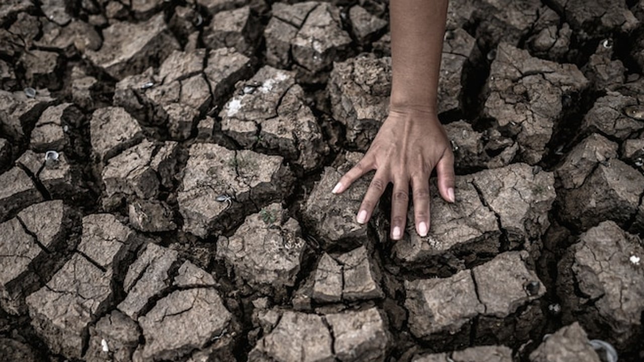 Ilustrasi kekeringan