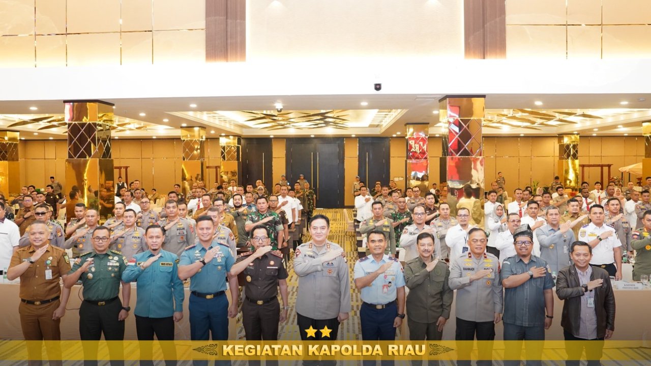 Kapolda Riau Irjen M Iqbal