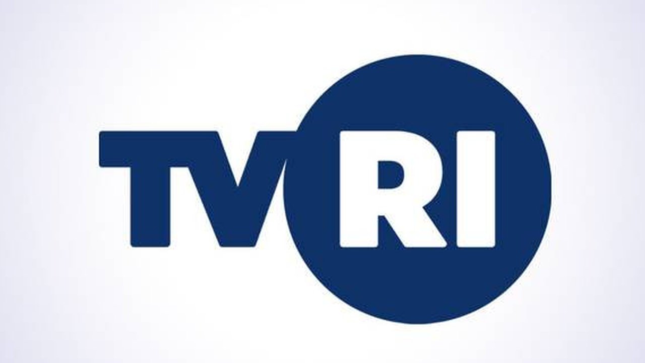 Momen Presiden Jokowi siaran perdana dari RRI IKN. (Foto: Kris - Biro Pers Sekretariat Presiden)