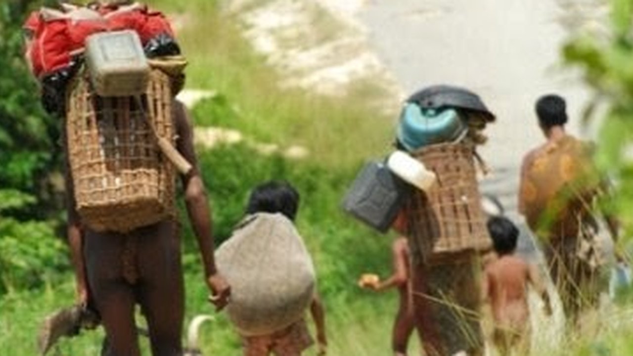 Suku Anak Dalam Melakukan Tradisi Melangun