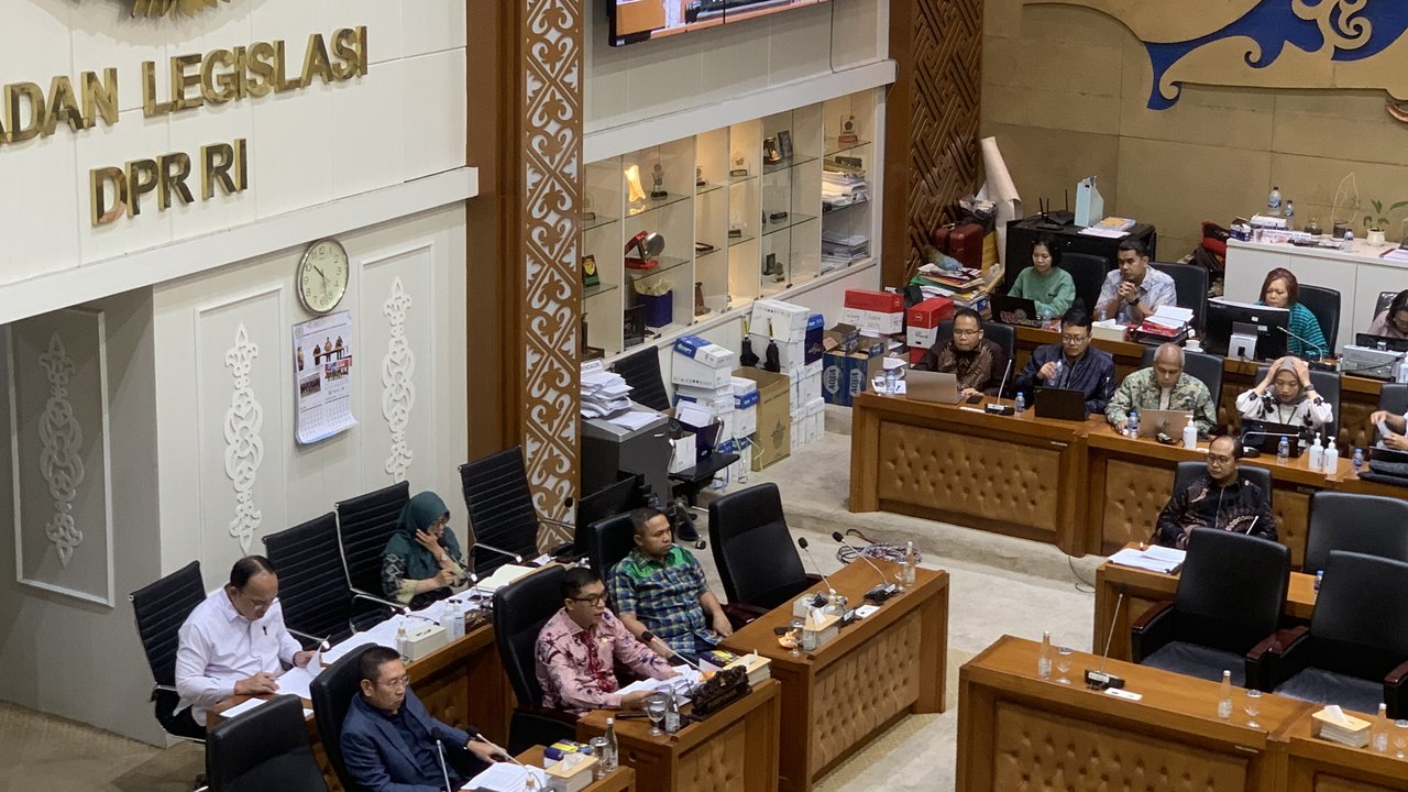 Usai Dilantik, Menkum HAM Langsung Rapat Bareng Baleg DPR Bahas RUU Pilkada Tancap Gas Bentuk Panja