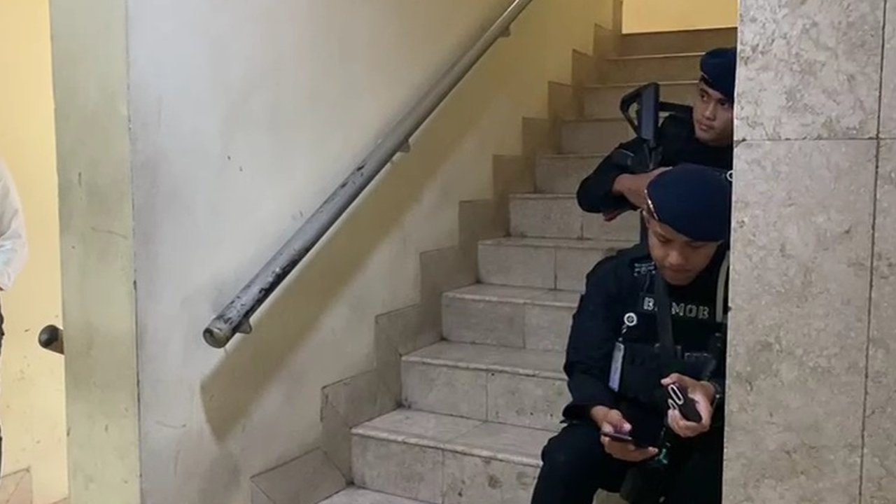 Brimob jaga rapat Baleg-Pemerintah