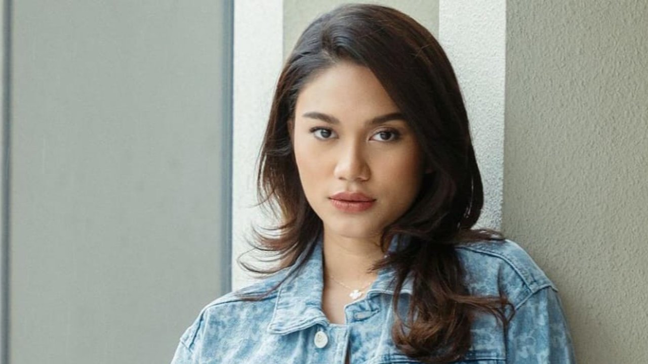Azizah Salsha Diberhentikan dari Jabatannya Sebagai CEO Brand Kosmetik