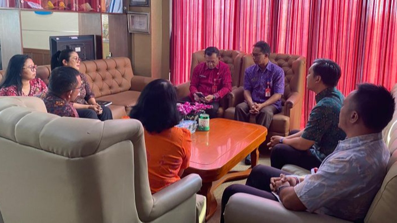 Pengakuan Guru SMP Eksploitasi Murid dengan foto Seragam Ketat dan Pose Sensual di Tabanan