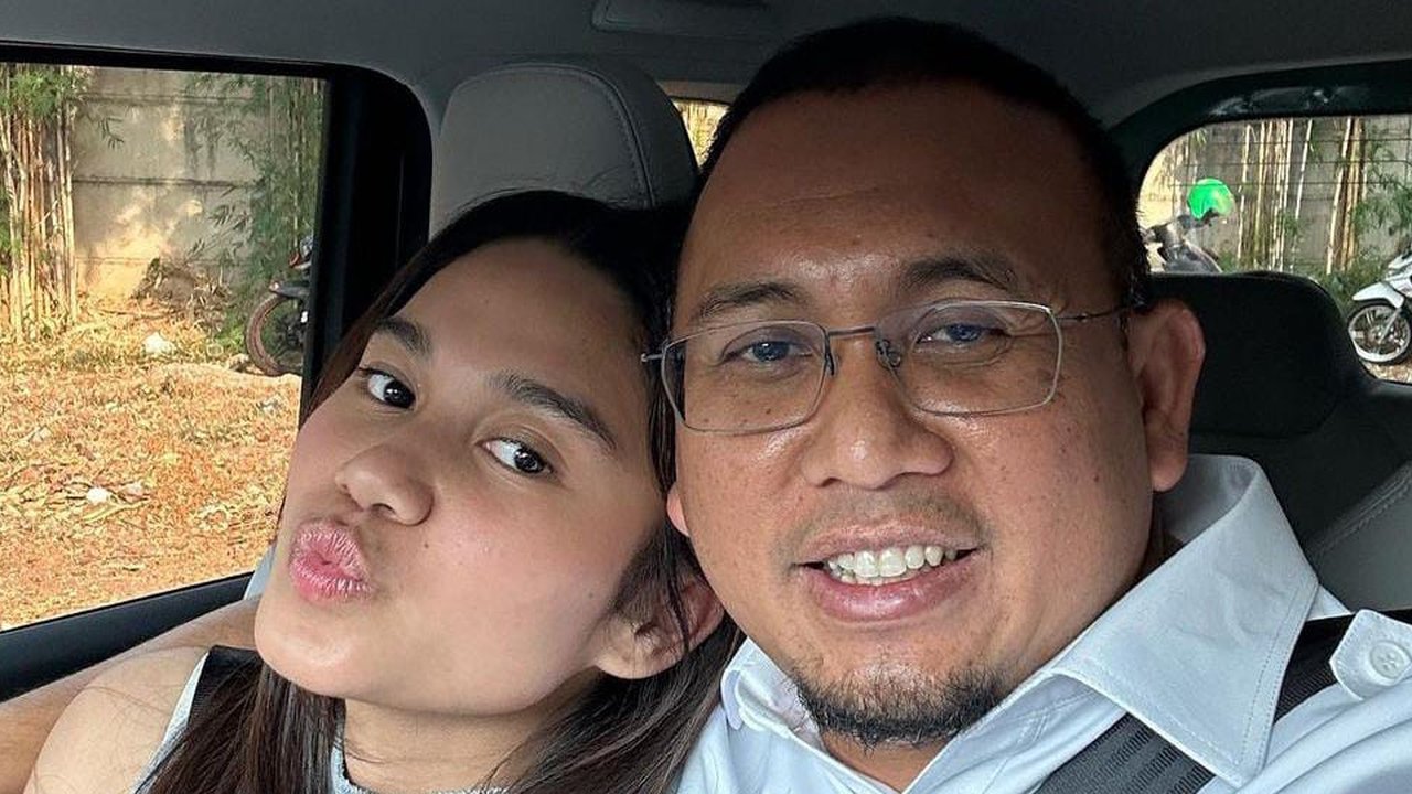 Saat jadi bintang tamu di kanal YouTube The Sungkars Family, Andre Rosiade membeberkan alasannya merenima Arhan sebagai menantunya.