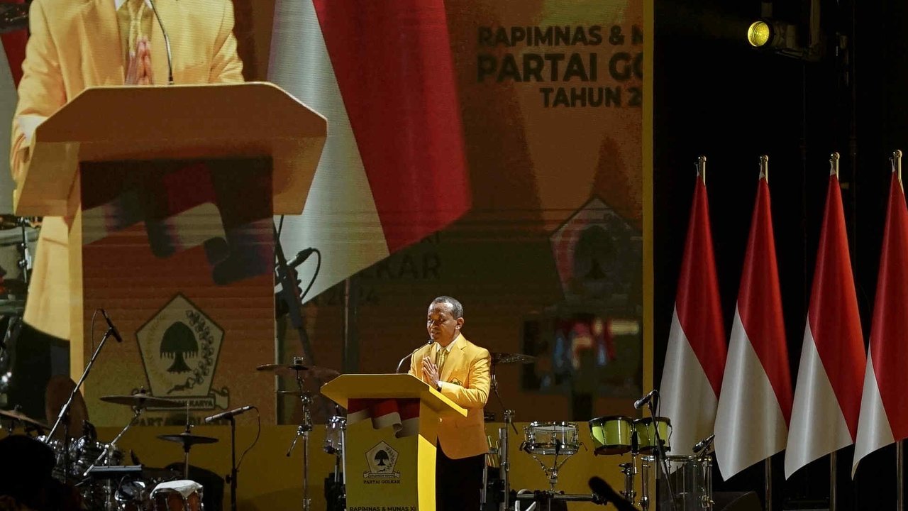 Ketua Umum Partai Golkar Bahlil Lahadalia menyampaikan pidato dalam Rapimnas dan Musyawarah Nasional (Munas) XI Partai Golkar 2024 di Jakarta, Rabu (21/8/2024).
