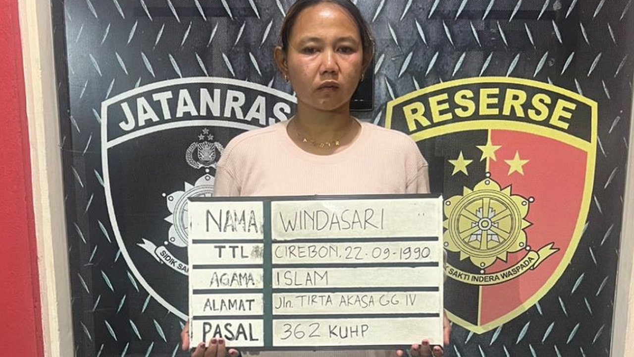 ART Curi perhiasan majikan