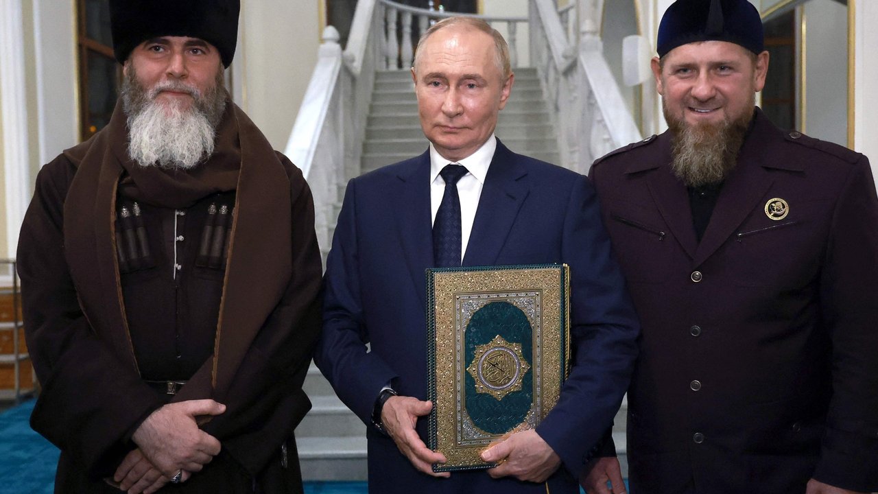 putin di masjid nabi isa chechnya
