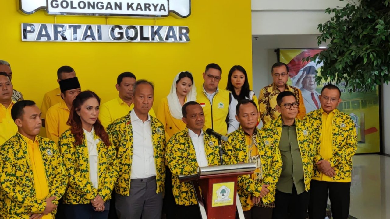 Sebelum Jadi Ketua Umum Sudah Ada yang Koordinasi Kepada Komandan, Bahlil Geleng-geleng Kepala Sampai Tepuk Jidat 'Golkar-golkar'
