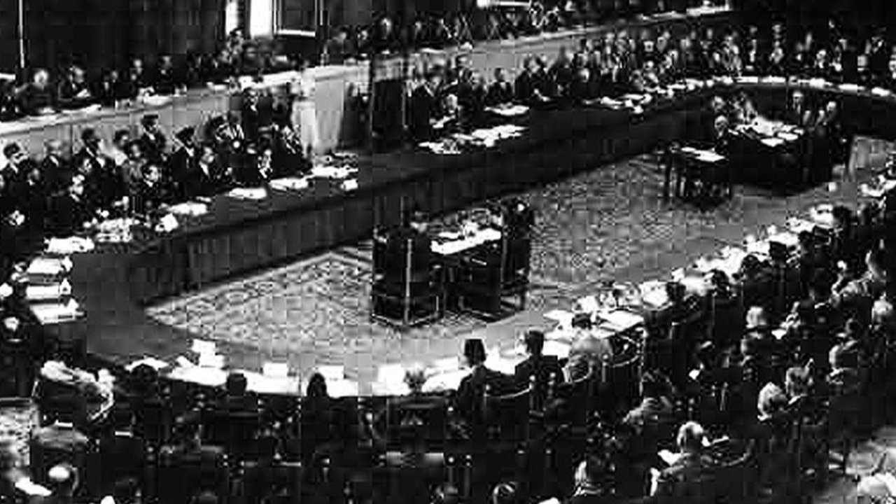 konferensi meja bundar