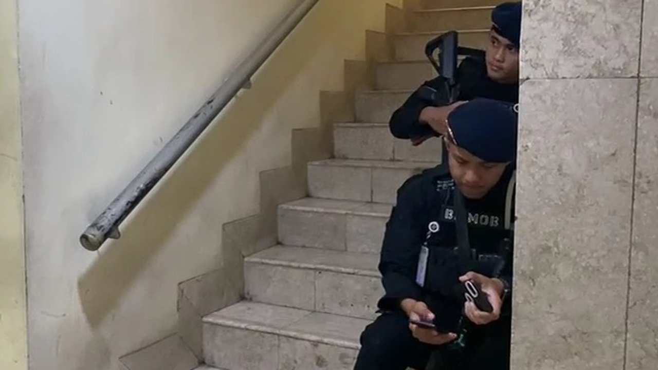 Brimob jaga rapat Baleg-Pemerintah