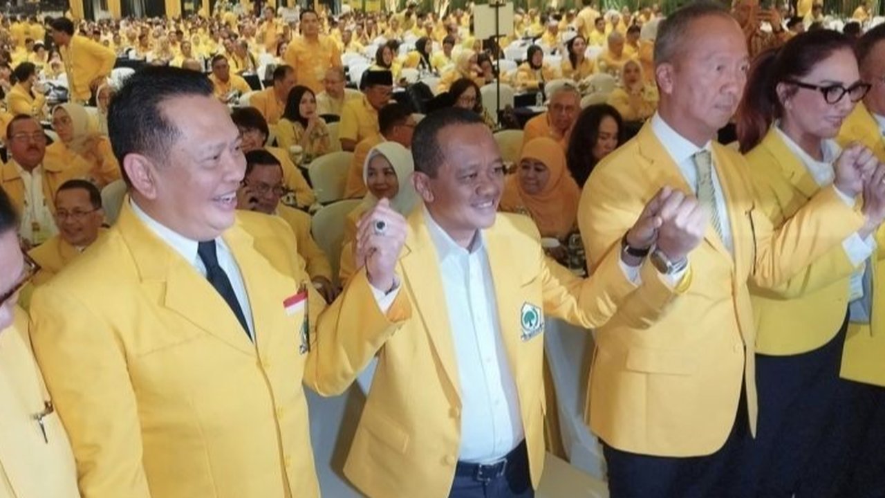 Ketua Umum Partai Golkar Bahlil Lahadalia menyampaikan pidato dalam Rapimnas dan Musyawarah Nasional (Munas) XI Partai Golkar 2024 di Jakarta, Rabu (21/8/2024).