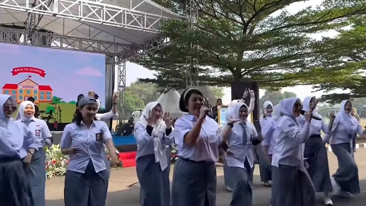 Ingat Joy Tobing Pemenang Indonesian Idol, Begini Penampilan Terbarunya Pakai Baju SMA Bikin Pangling