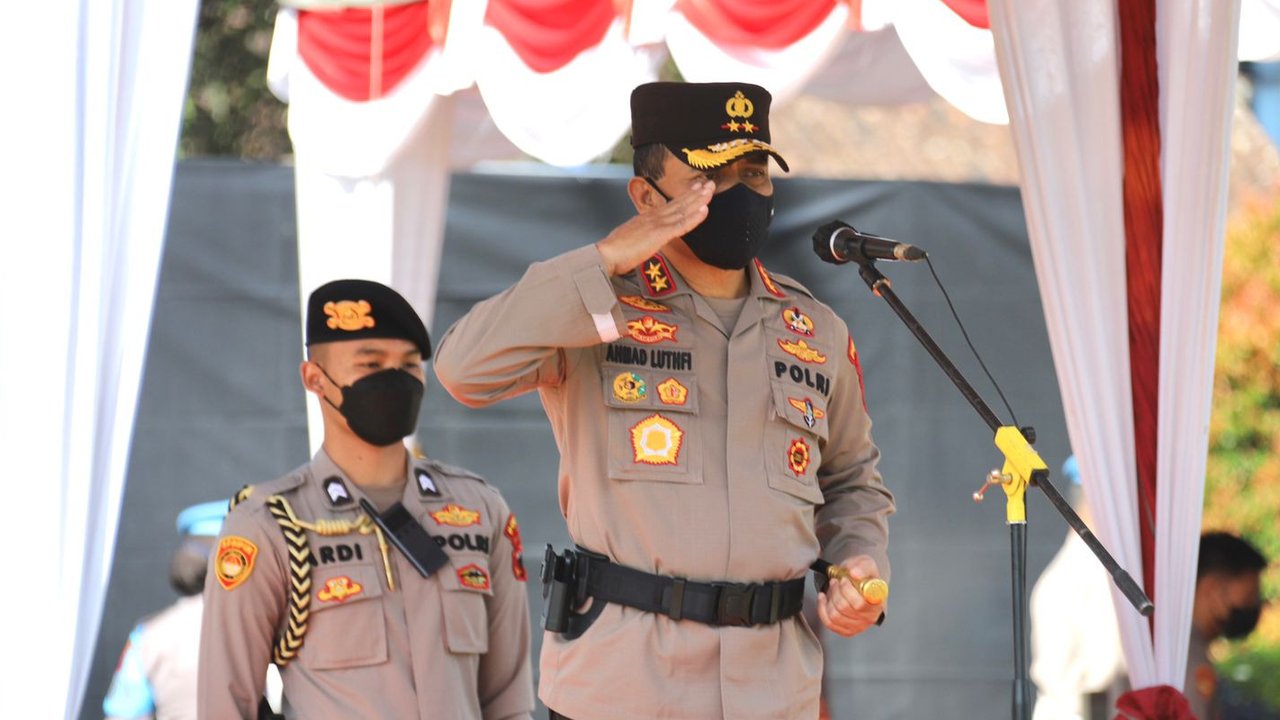 Ilustrasi foto Kapolda Jateng Irjen Pol Ahmad Luthfi usai melakukan pengecekan minyak goreng di pasar Bulu Semarang, (Foto : Titoisnau)