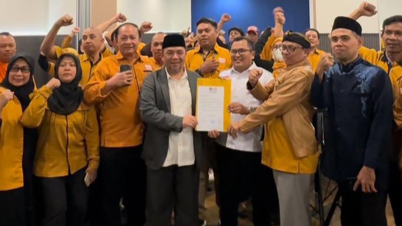 Heri Koswara-Sholihin Deklarasi Maju Pilkada di Alun-Alun Kota Bekasi, Ini Alasannya