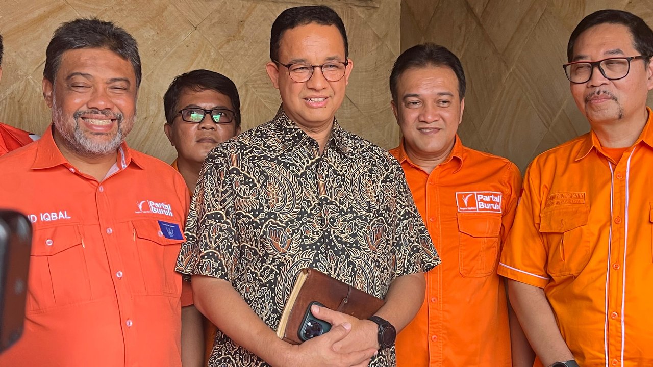 Anies Baswedan Datangi Posko Partai Buruh
