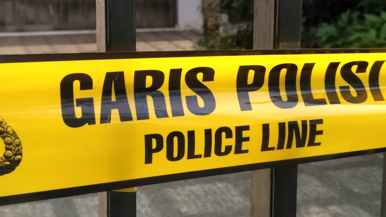 garis polisi