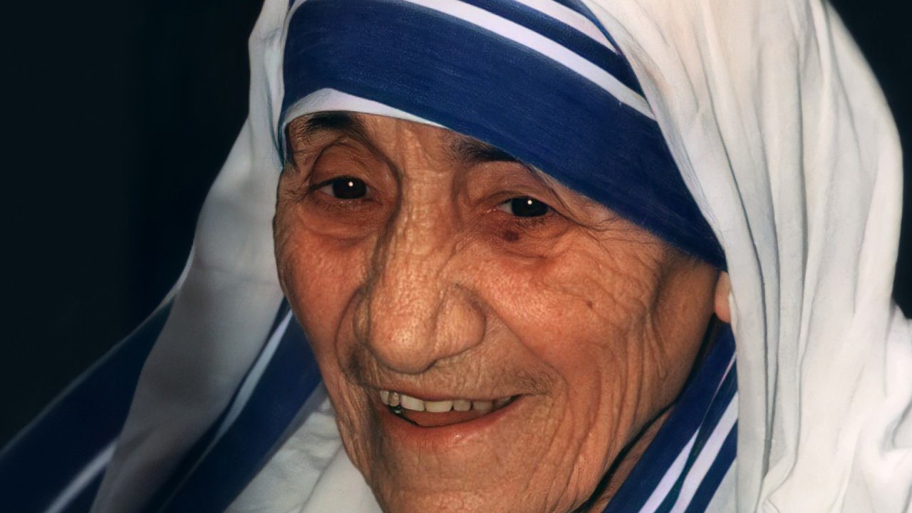 26 Agustus 1910 Kelahiran Bunda Teresa, Biarawati Katolik yang Disebut Orang Suci