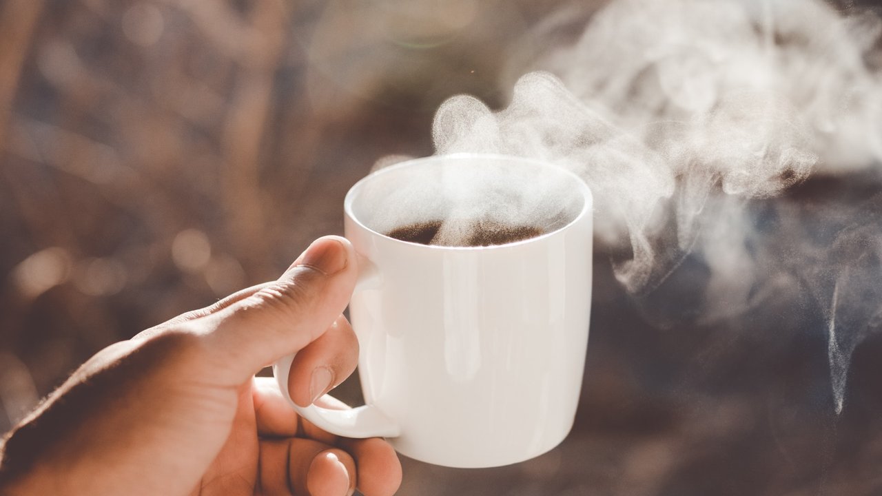 Apakah Kopi Menyebabkan Jerawat? Simak Faktanya Berikut Ini