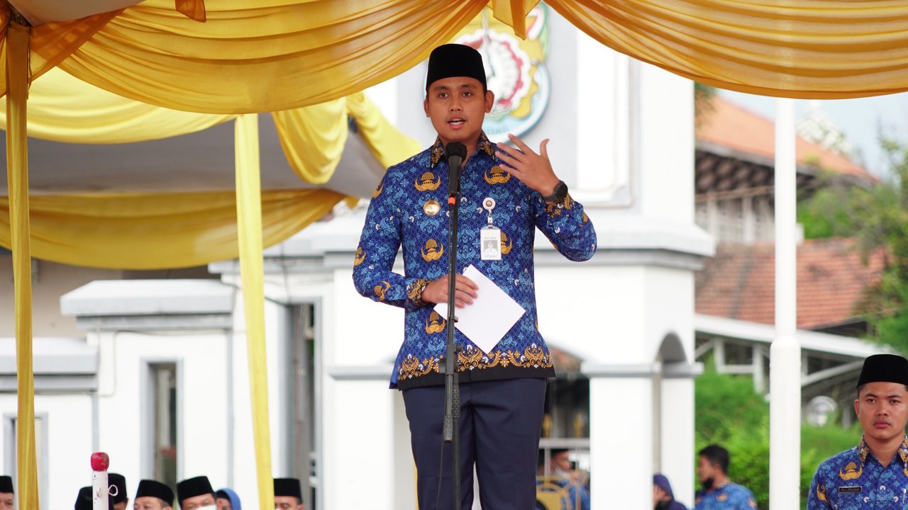 Bupati Kendal Dico Ganinduto menerima penugasan dari Ketua Umum Partai Golkar, Airlangga Hartarto untuk segera membangun komunikasi politik di tingkat provinsi.