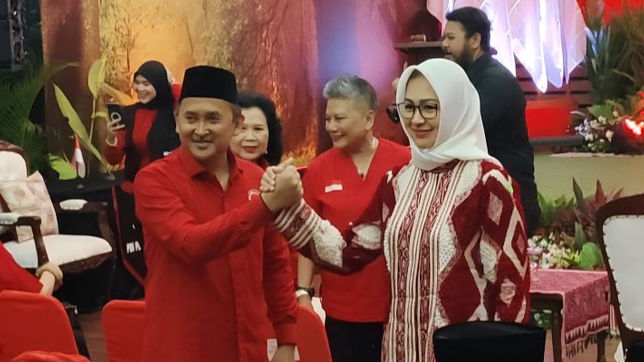 Calon gubernur Banten Airin Rachmi Diany, bakal calon Wakil Gubernur Banten Ade Sumardi. Liputan6.com/Angga Yuniar