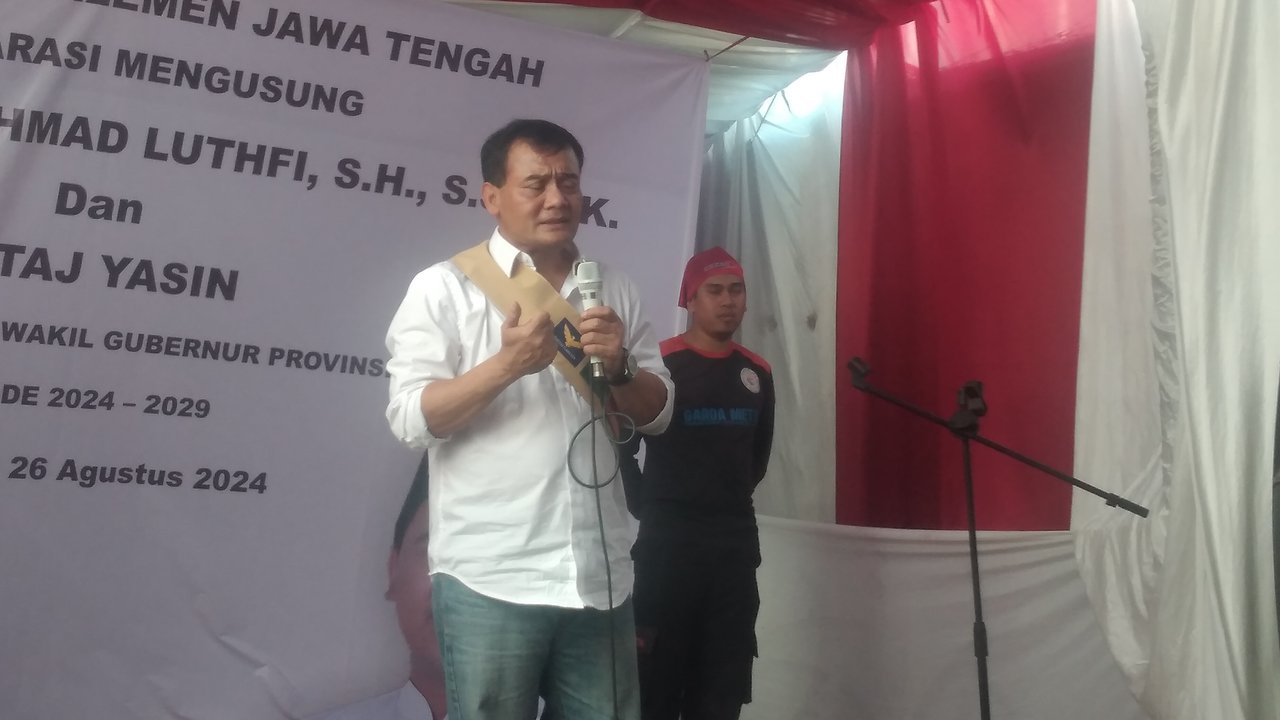 Kapolda Jateng Irjen Pol Ahmad Luthfi usai  evaluasi arus mudik-balik bersama Gubenur Jawa Tengah, Ganjar Pranowo dan Pangdam IV/Diponegoro di Kantor Gubernur Jawa Tengah, Rabu (11/5/2022). (Foto :titoisnau)