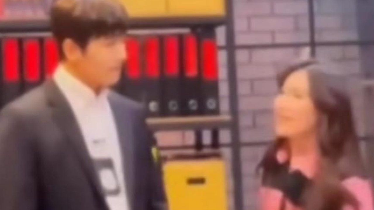 Potret Ayu Ting Ting Terus Pegang Tangan Ji Chang Wook, Penggemar Dibuat Iri Maksimal