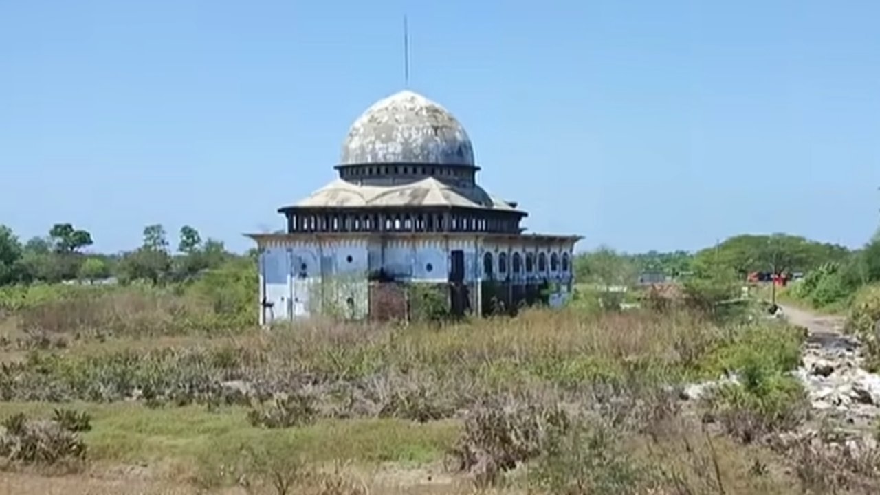 Masjid di Tengah Lumpur Lapindo