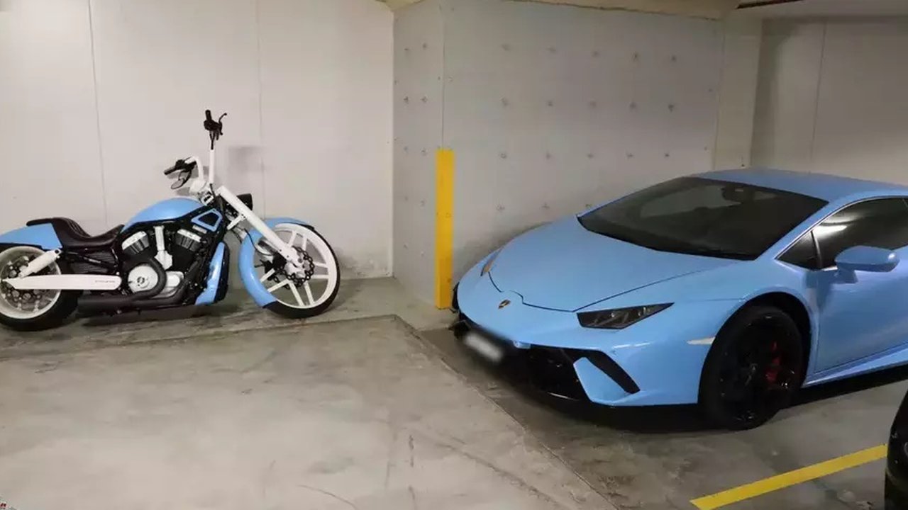 Mencurigakan! Seorang Pengangguran Bisa Punya Harley-Davidson dan Lamborghini