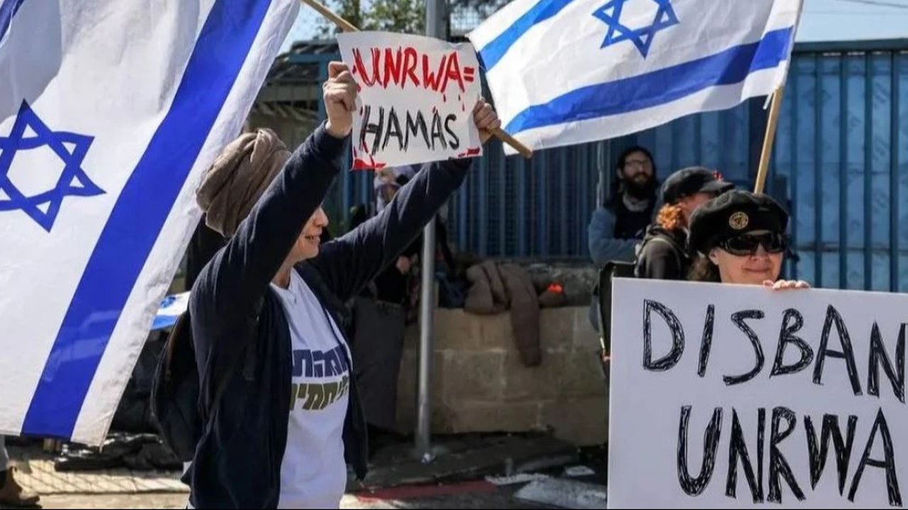 Pemukim Israel demo menuduh UNRWA bagian dari Hamas.