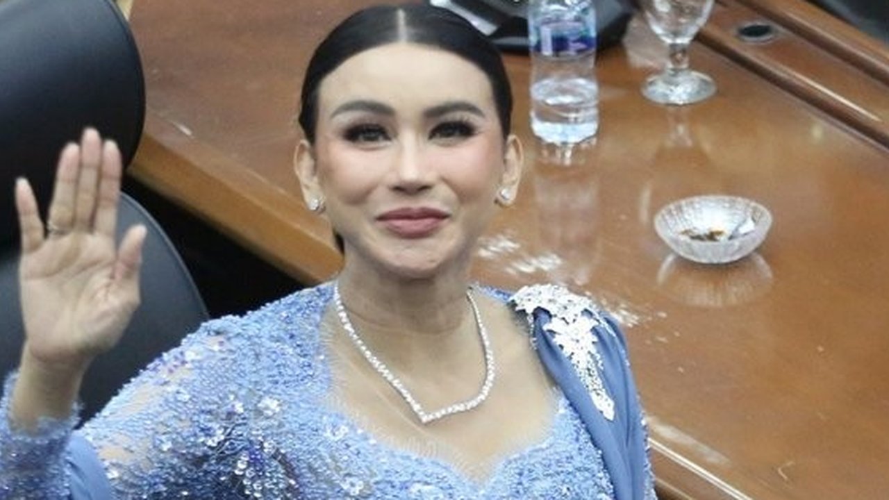 Akhirnya Dilantik Jadi Anggota DPRD, Intip Perjalanan Karier Pedangdut Bebizie