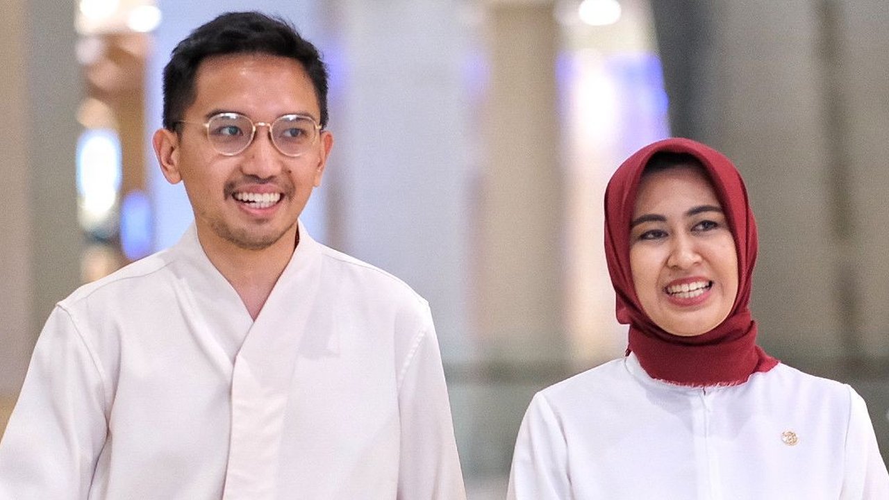 Ribuan warga Solo mendeklarasikan dukungannya kepada Pengageng Praja Mangkunegaran, Kanjeng Gusti Pangeran Adipati Arya (KGPAA) Mangkunegara X Bhre Cakrahutomo Wira Sudjiwo, atau yang kerap disapa Gusti Bhre untuk maju sebagai bakal calon Wali Kota Solo pada Pilkada 2024.